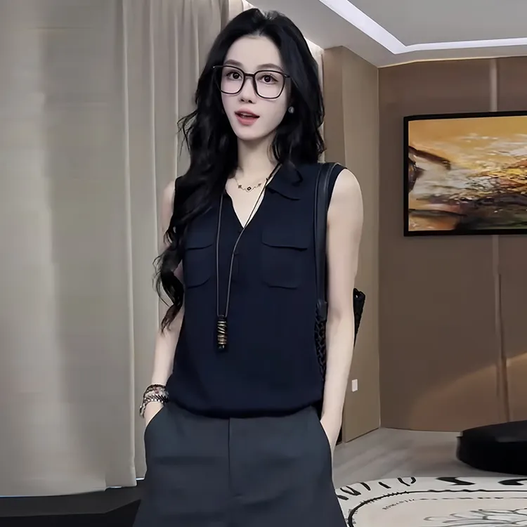 翻领薄款针织衫无袖背心马甲女夏2025新款设计感冰丝V领针织上衣