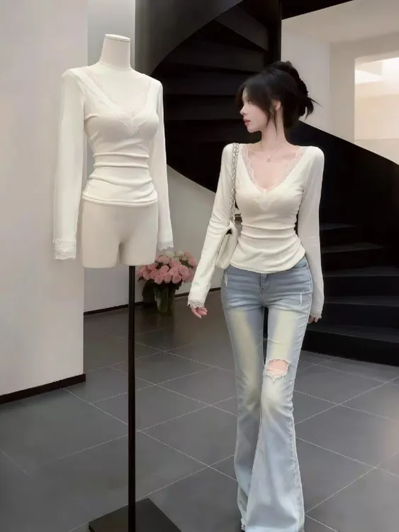 纯欲正肩V领蕾丝加厚磨毛打底衫女秋冬季新款内搭收腰显瘦长袖女