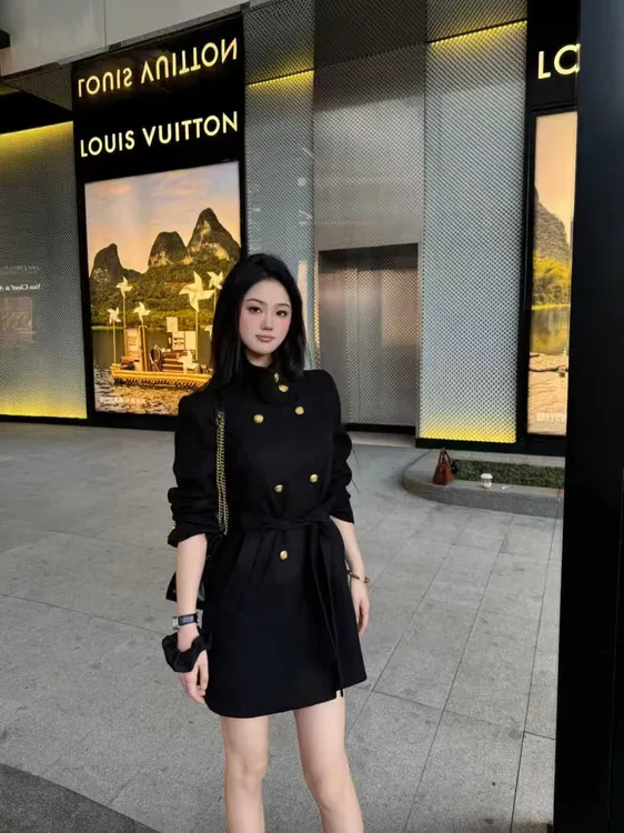 抖音双11新款秋冬时尚显瘦轻奢毛呢风衣外套大衣女秋冬高级感穿搭