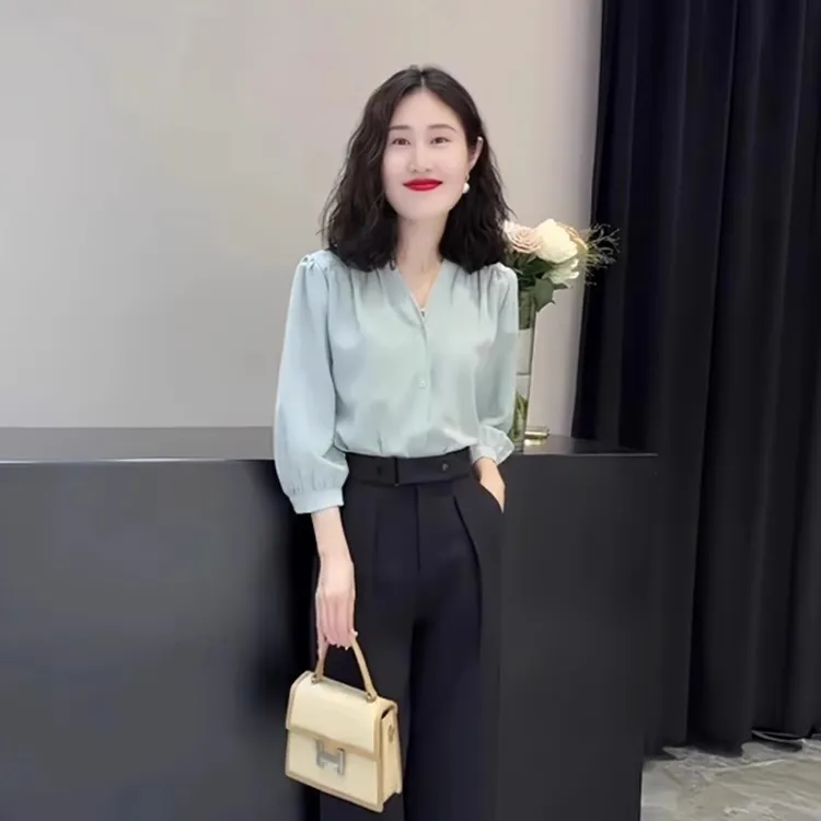 2025夏季新款别致漂亮小衫法式气质高端蓝灰色七分袖衬衫上衣女士