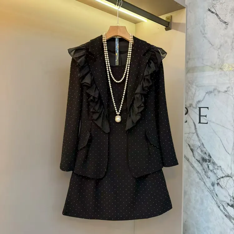 2025早秋网红新款时尚高级感洋气名媛风轻奢外套+坎袖连衣裙991