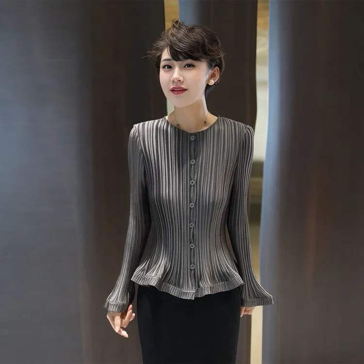 2025秋季新款条纹衬衫女超好看独特漂亮绝美巨好看设计感秋冬上衣
