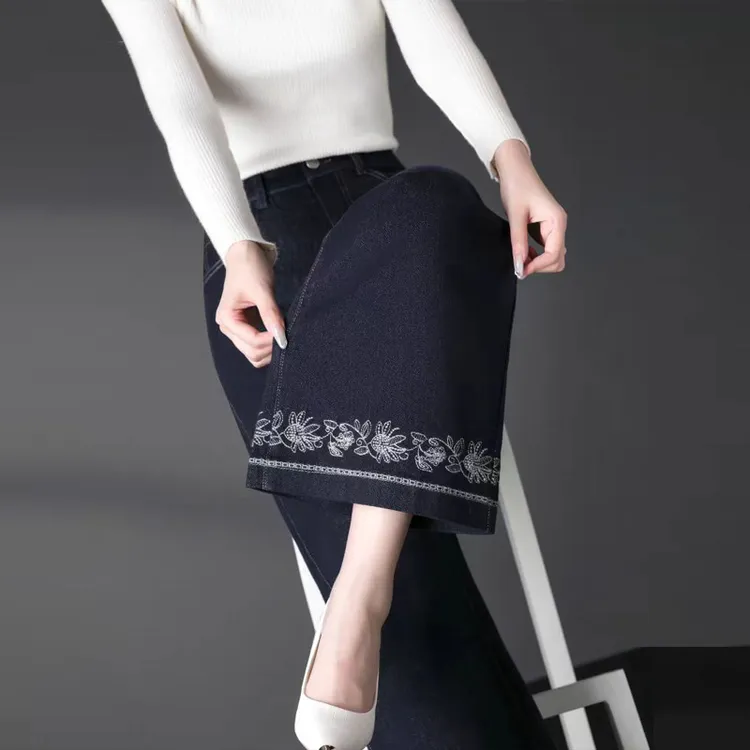 阔腿牛仔裤女高腰显瘦气质垂感妈妈裤秋冬新款休闲直筒裤时尚百搭