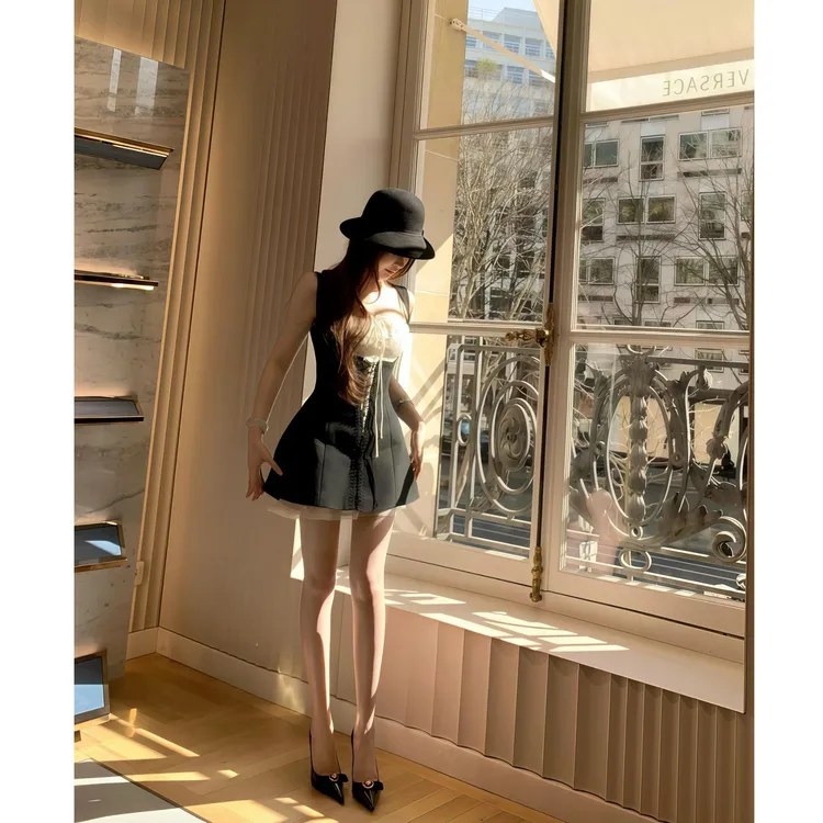 韩系甜美少女2025夏季新款性感内搭蕾丝吊带裙配背心连衣裙两件套