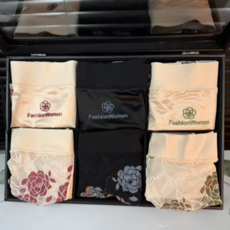 拼接丝滑女神花内裤