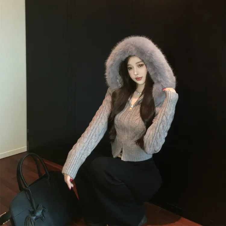 爆款秋冬连帽毛绒领麻花编织女士外套搭配高腰显腿长紧致提臀外穿