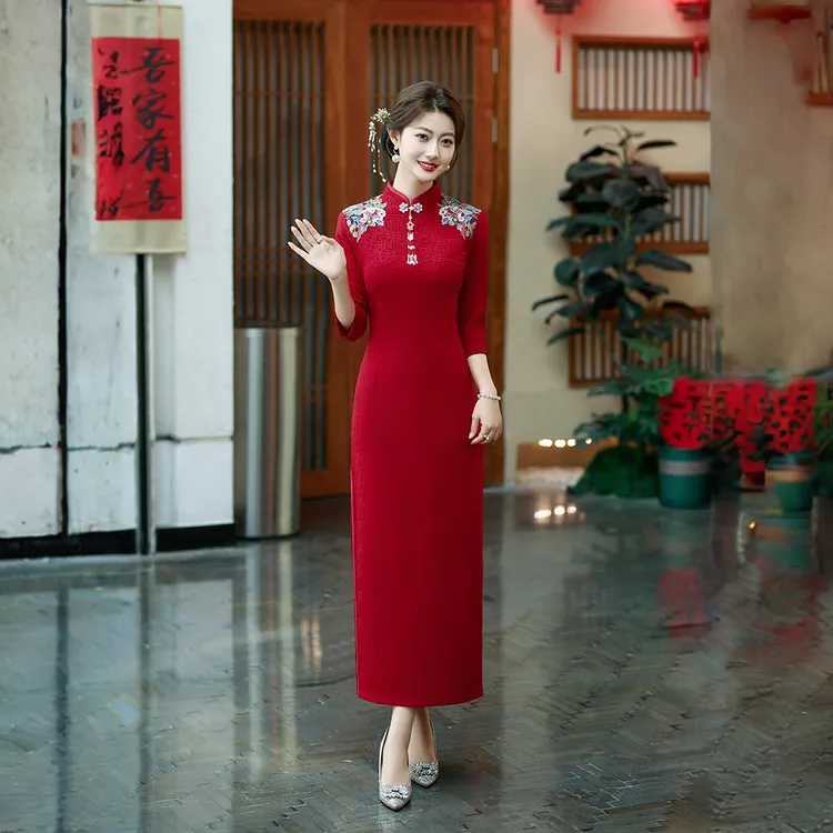 红色长袖旗袍敬酒服喜婆婆婚宴装新中式结婚订婚连衣裙回娘家礼服