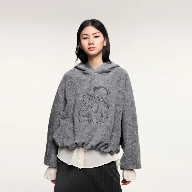 UOOYAA/乌丫2025冬季新款「伤心小熊」刺绣连帽卫衣 6182