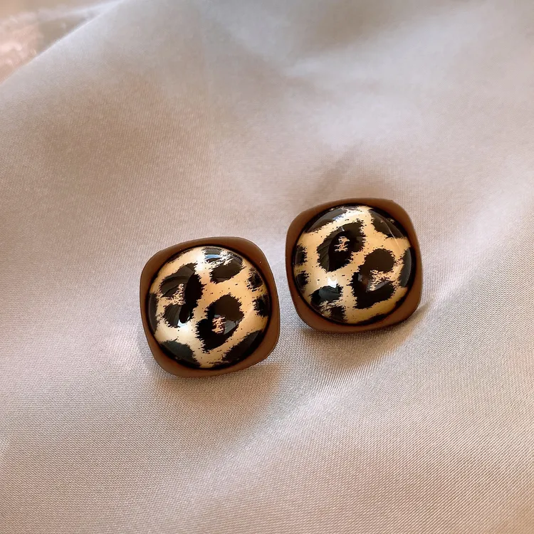 铜合金耳饰  美拉德圆形豹纹耳钉女2025新款爆款秋冬耳饰气质耳环