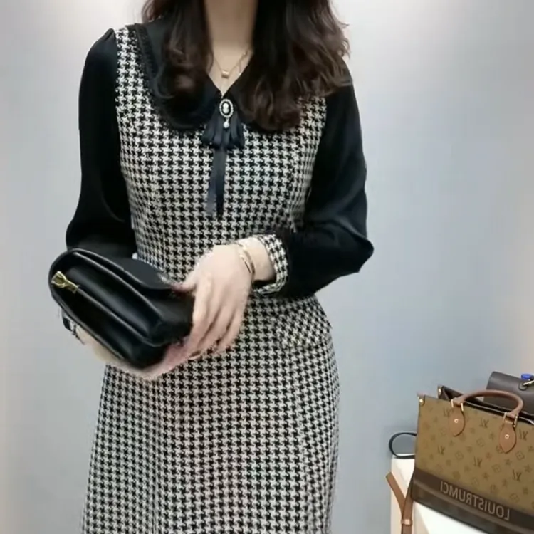 秋季时尚娃娃领千鸟格子连衣裙收腰显瘦气质妈妈装