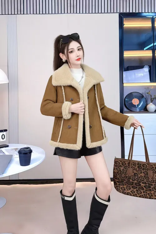 加绒加厚保暖短外套冬季韩版显瘦翻毛领双排扣女休闲时