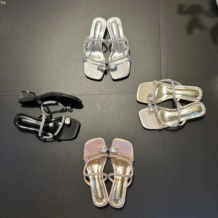 2025年夏季新款宝石水钻带套趾中跟凉拖网红爆款时尚百搭粗跟跟鞋