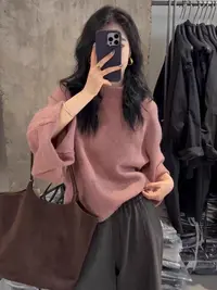 秋冬新款时髦漂亮上衣韩系氛围感慵懒风穿搭粉红色长袖针织衫女士