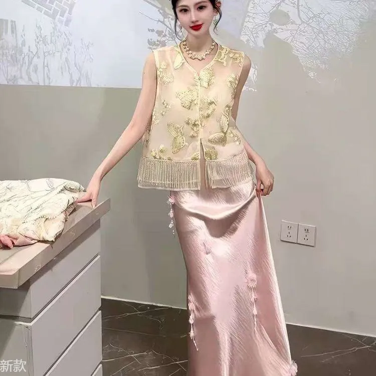 新中式国风套装女夏季2025新款重工刺绣马甲高腰缎面半身裙两件套