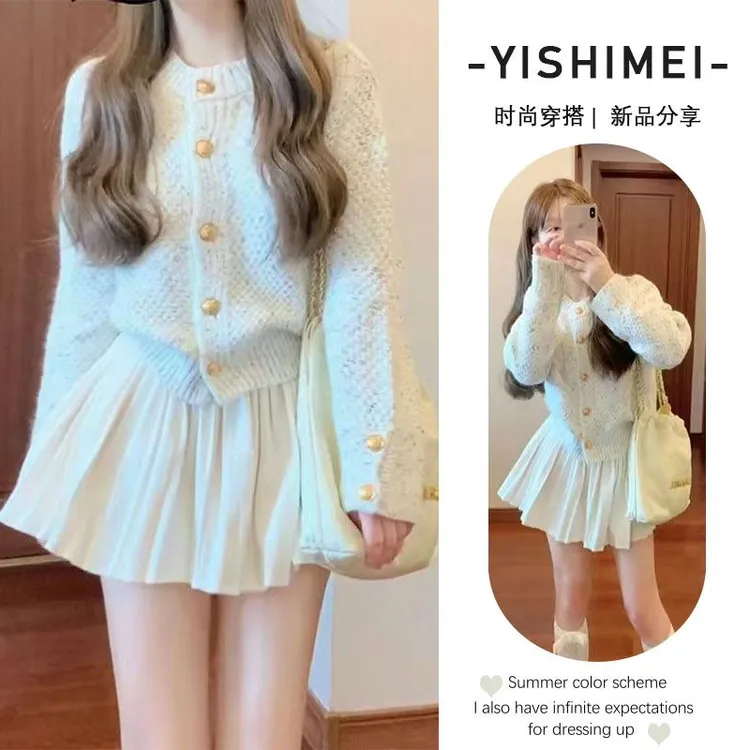 秋季温柔系穿搭女2025新款韩版减龄小香风针织开衫显瘦短裙两件套