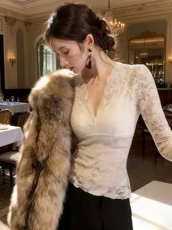 纯欲性感蕾丝打底衫女春款皮草叠穿内搭轻奢高级感独入冬漂亮衣服