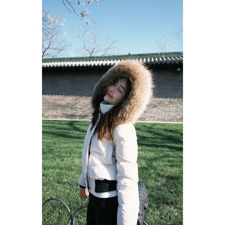 【升命力】小允姐姐2025新款时尚高级冬季修身羽绒服短款【1124】