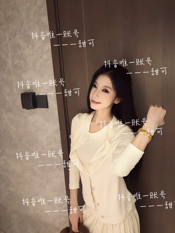 甜可私服【实穿主义】法式气质软糯针织开衫背心半裙三件套显瘦套装