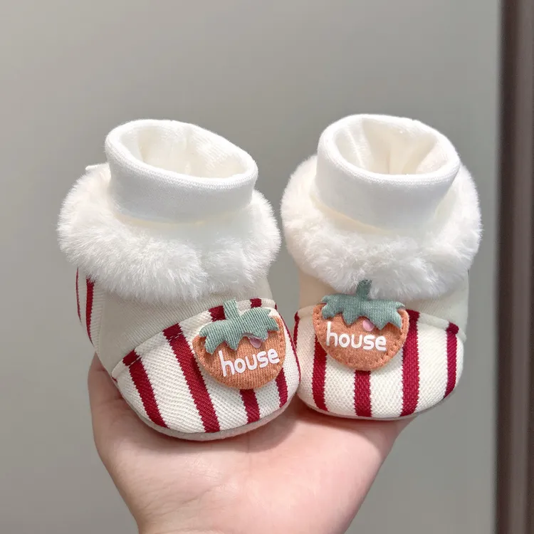婴儿冬款加绒鞋子不掉鞋宝宝鞋袜0-6个月步前鞋加厚软底新生儿鞋