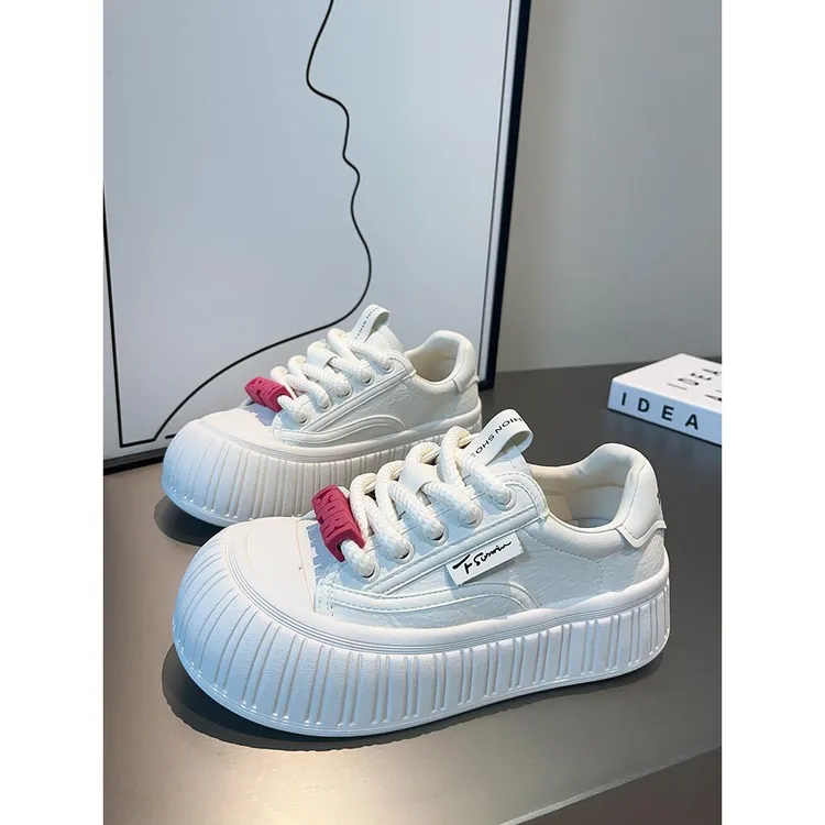 真皮小白鞋女年春季新款大头面包鞋百搭厚底增高运动休闲板鞋