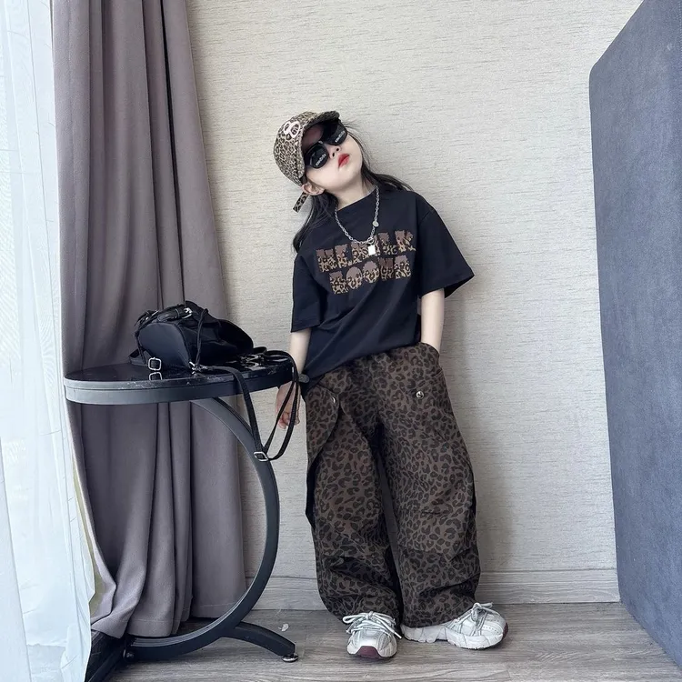 儿童夏季潮酷痞帅风休闲个性豹纹工装裤中大童宽松短袖大版T恤潮