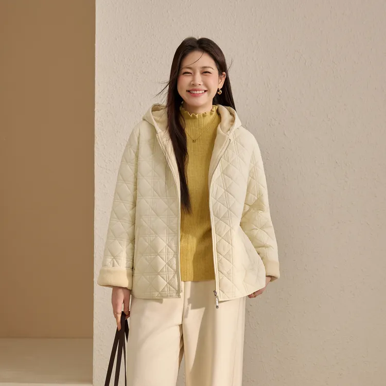 【加绒保暖棉服】纤莉秀W大码女装流光风米字格连帽拉链外套QK3311