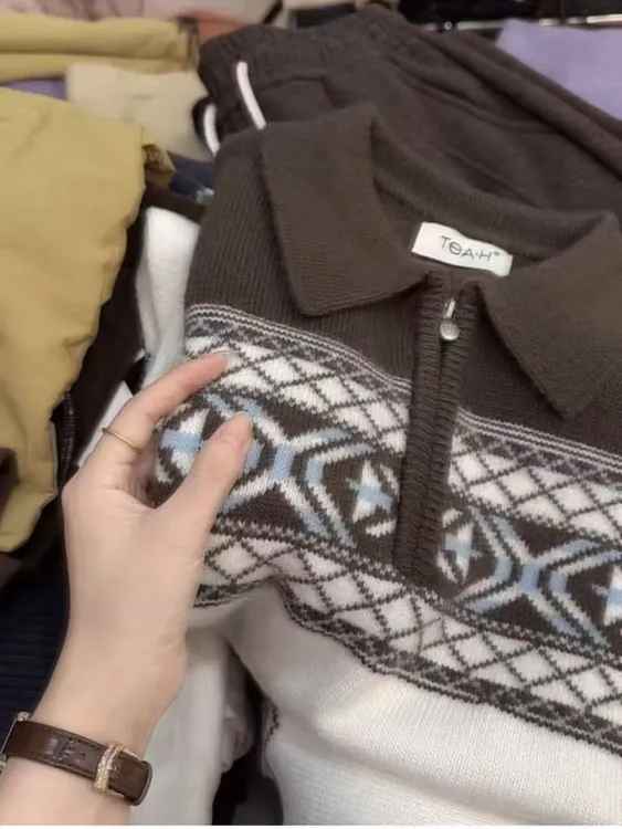 七言家北欧费尔岛  #可可咖翻领半拉链软糯毛衣1102@