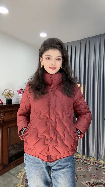 时尚短款百搭休闲女士冬季830款外套