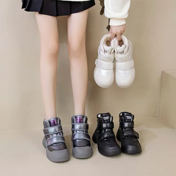 大码女鞋35--43码2025冬季新品厚底时尚雪地靴厚棉防滑防水大棉鞋