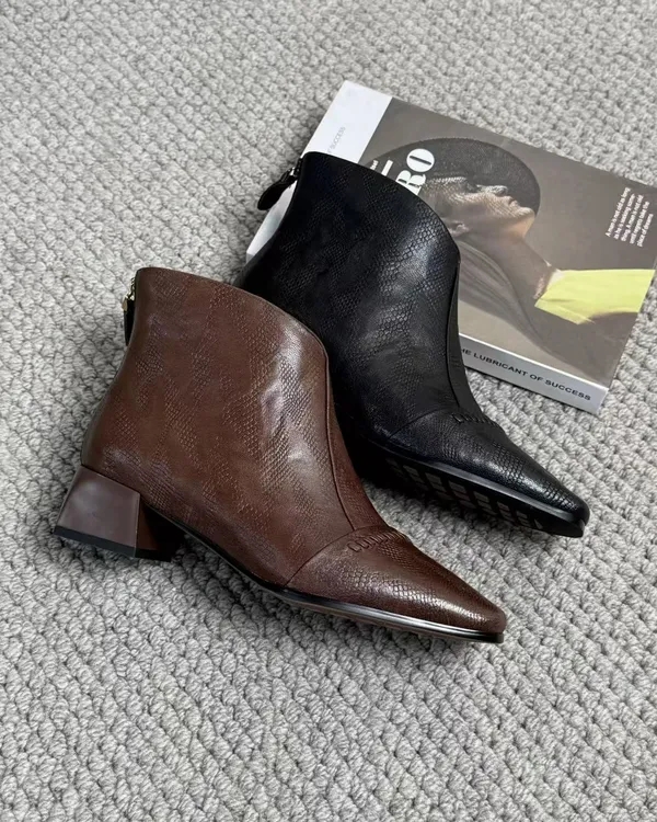 新款秋冬女款法式靴子高跟方头百搭小短靴气质保暖真皮靴美拉德色