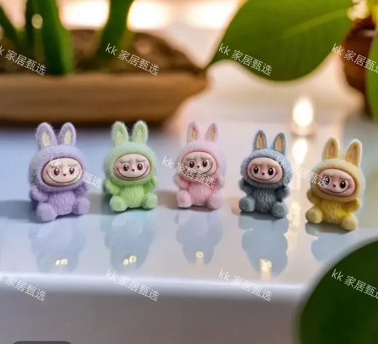 新款坐姿泡泡labubu拉布布汽车中控台摆件卡通车载显示屏中控饰品