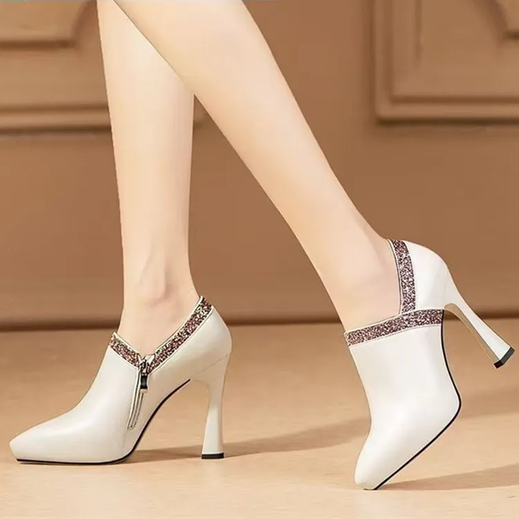  时尚气质深口单鞋女细跟百搭高级感软皮尖头春秋高跟鞋法式踝靴