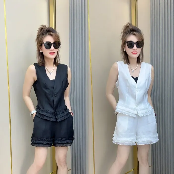 纯色蕾丝花边马甲短裤两件套