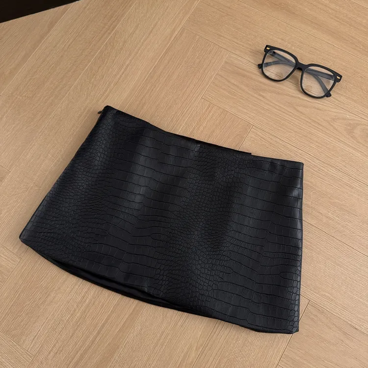 纯欲风鳄鱼纹PU皮包臀裙性感辣妹短裙女秋冬季新款高腰显瘦半身裙