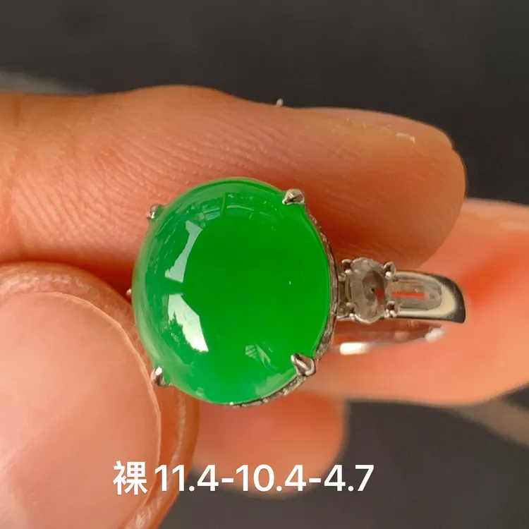 高冰绿 简单大气满绿蛋面戒指时尚  全场18k冰阳绿精美气质女士