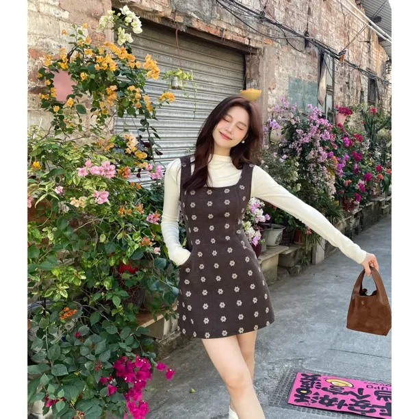 Chami 新款气质蝴蝶印花吊带连衣裙女秋季半高领打底上衣两件套