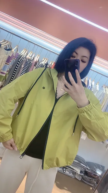 时尚连帽休闲外套