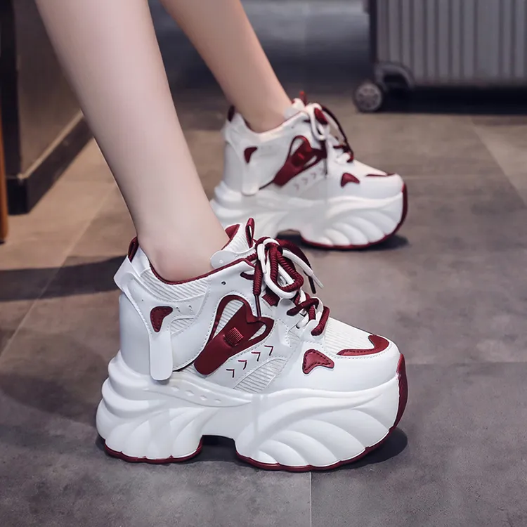 内增高小白鞋女2025新款春季网面透气网红爆款厚底小个子老爹鞋女
