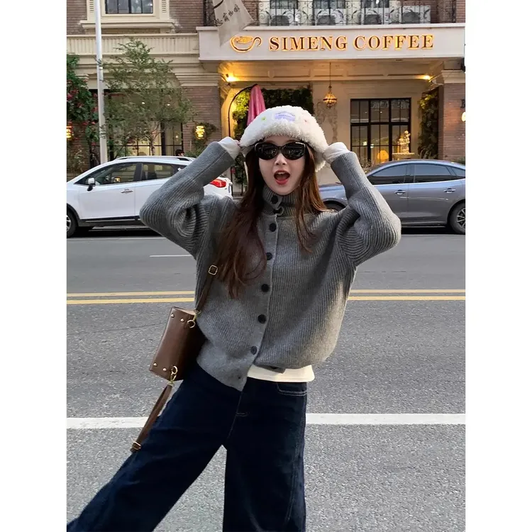 橘子家秋季高领扣子毛衣女秋2025新款针织开衫外套穿搭宽松上衣