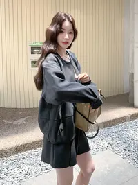 Y1559#秋季款灰色休闲夹克外套宽松减龄气质百搭短裙学院风两件套