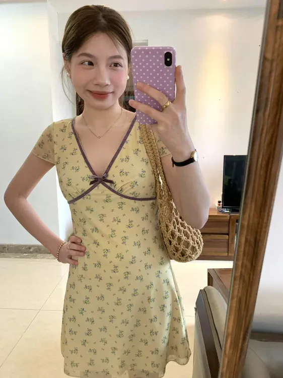 2025春夏新款韩系多巴胺穿搭黄色碎花V领短袖连衣裙外搭针织开衫