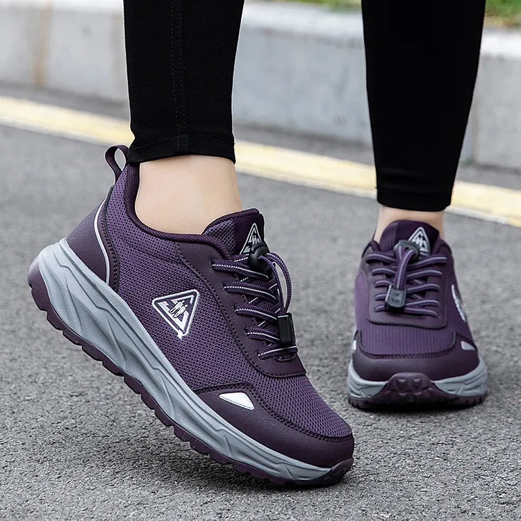 品牌老人鞋闰月鞋女防滑妈妈鞋软底运动中老年春秋舒适健步鞋