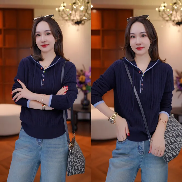 JDND轩羽【撞色彩扣】100%羊毛麻花织法彩扣高级连帽针织衫XY25564