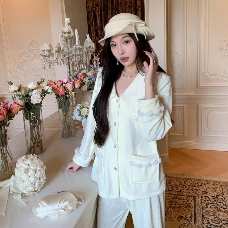新款甜美宽松长袖睡衣套装秋冬时尚保暖海岛绒女士家居服可外穿