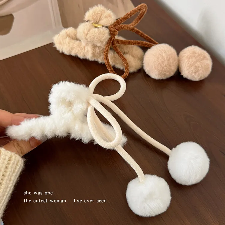 毛绒流苏球球抓夹女秋冬新款蝴蝶结发夹后脑勺鲨鱼夹子盘发卡头饰