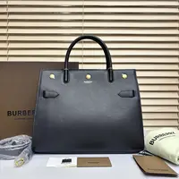 99新 BURBERRY/博柏利 思斯专属 巴宝莉黑皮单肩包 GMTC041