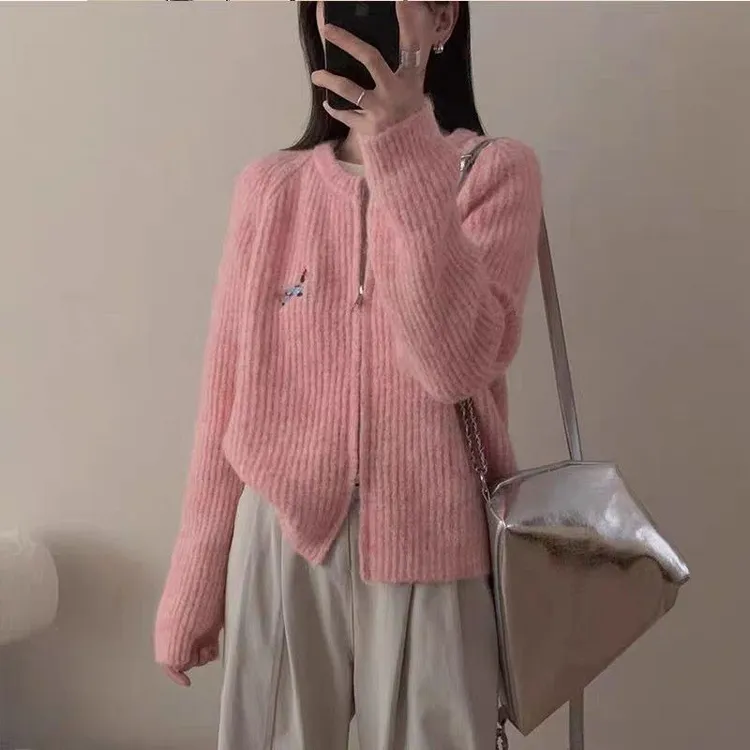 秋冬韩系小狗刺绣圆领慵懒风软糯百搭短款针织开衫女