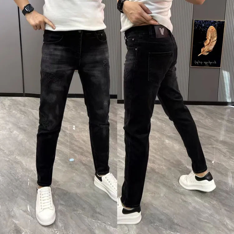 男裤2025新款高端牛仔裤男时尚印花黑色百搭小脚裤修身显瘦长裤男