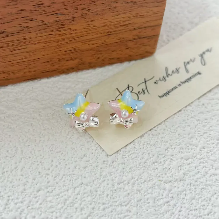 铜合金耳饰 可爱卡通风彩色拼色女炫彩少女甜美原创设计百搭耳钉
