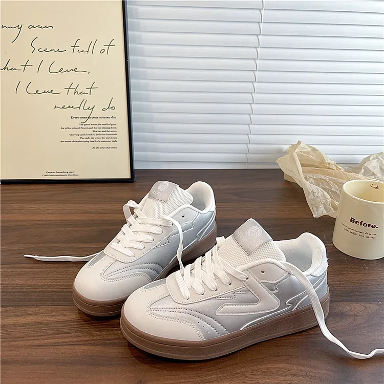 易少年 港风原创小白鞋女2025秋季新款德训鞋学生百搭运动休闲鞋